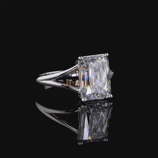 Kriss Solitaire Ring